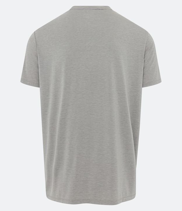 Camiseta Regular Esportiva em Dry Fit com Etiqueta na Barra