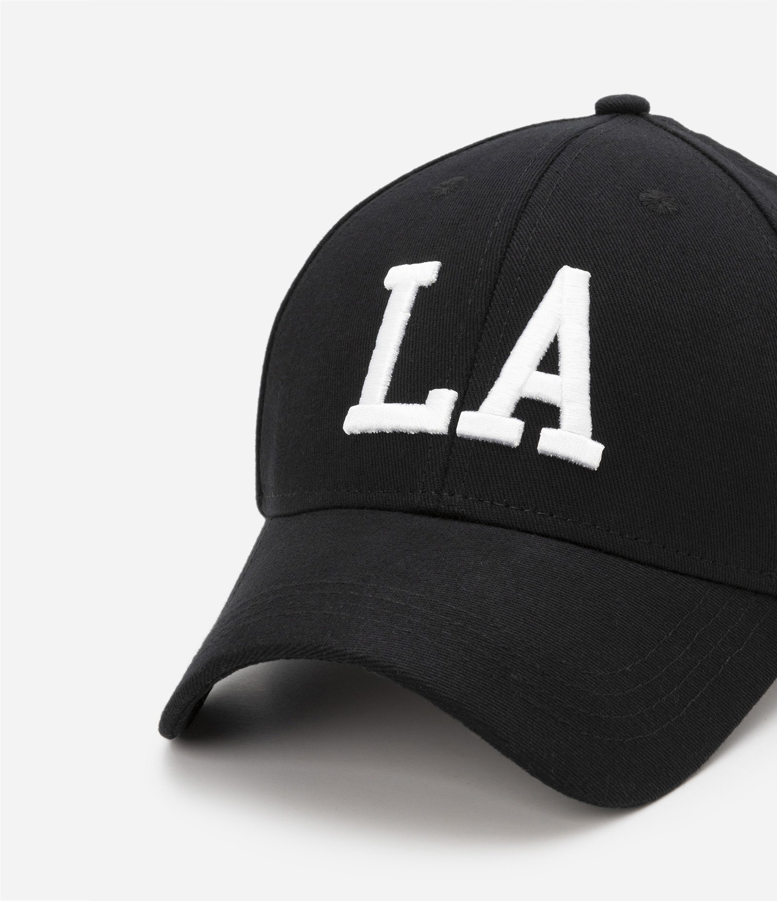 Boné Aba Curva com Bordado LA Preto 4