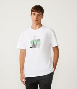 Camiseta Boxy em Algodão com Estampa de Celulares Vintage