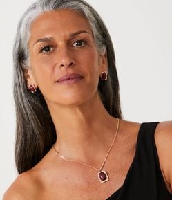 Conjunto Brinco e Colar em Metal com Formato Retangular e Detalhe em Resina