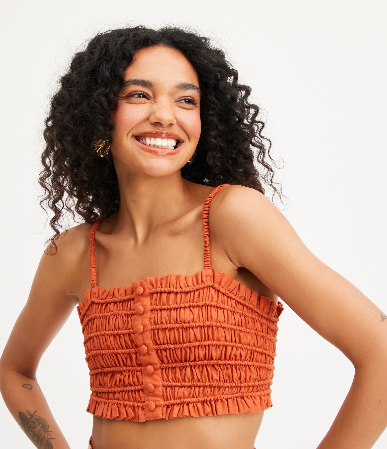 Blusa Cropped de Alça em Linho com Botões e Franzidos Laranja 4