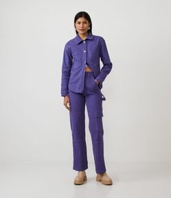 Calça Anos 90 em Sarja Canelada com Aleta e Bolso Cargo