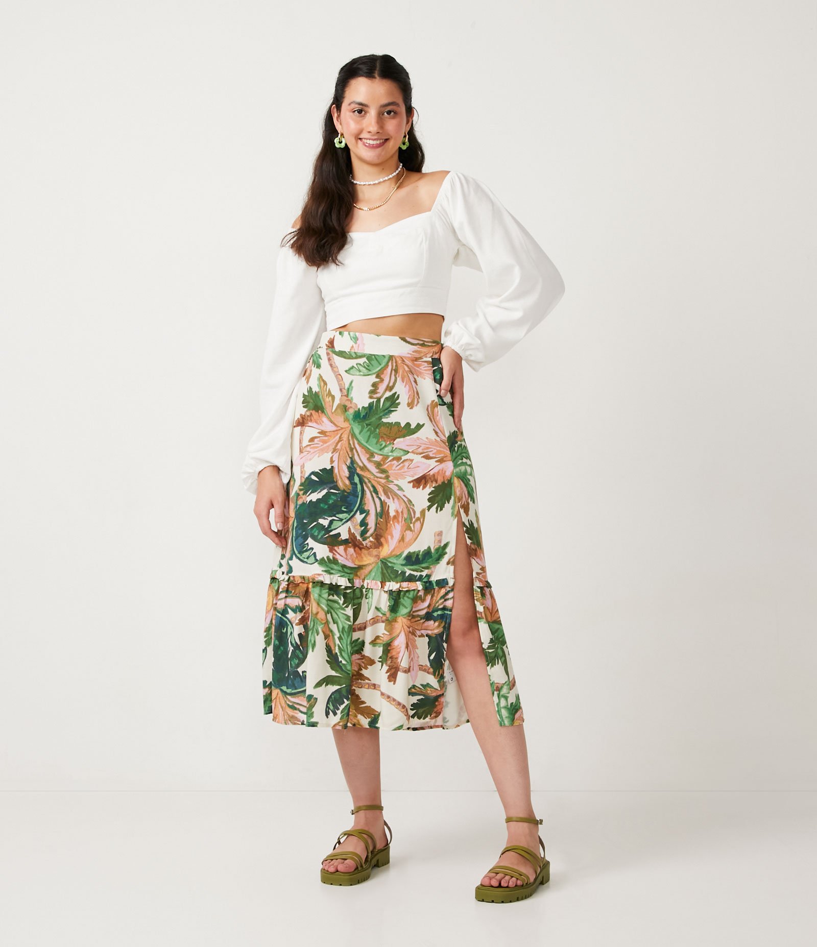 Blusa Cropped em Linho com Manga Bufante e Lastex nas Costas 2