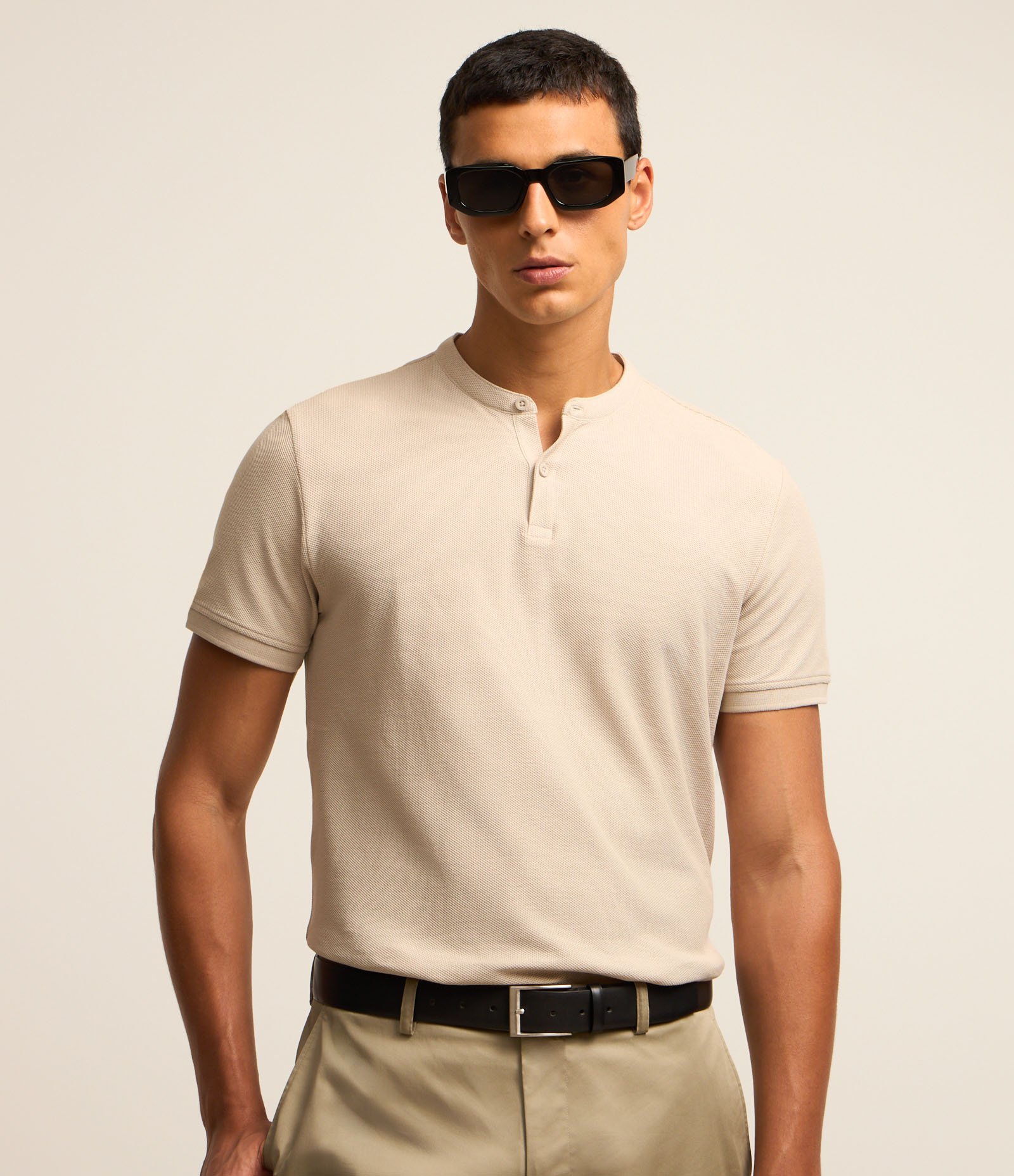 Camisa Polo Slim em Piquet Texturizado Bege Claro 1
