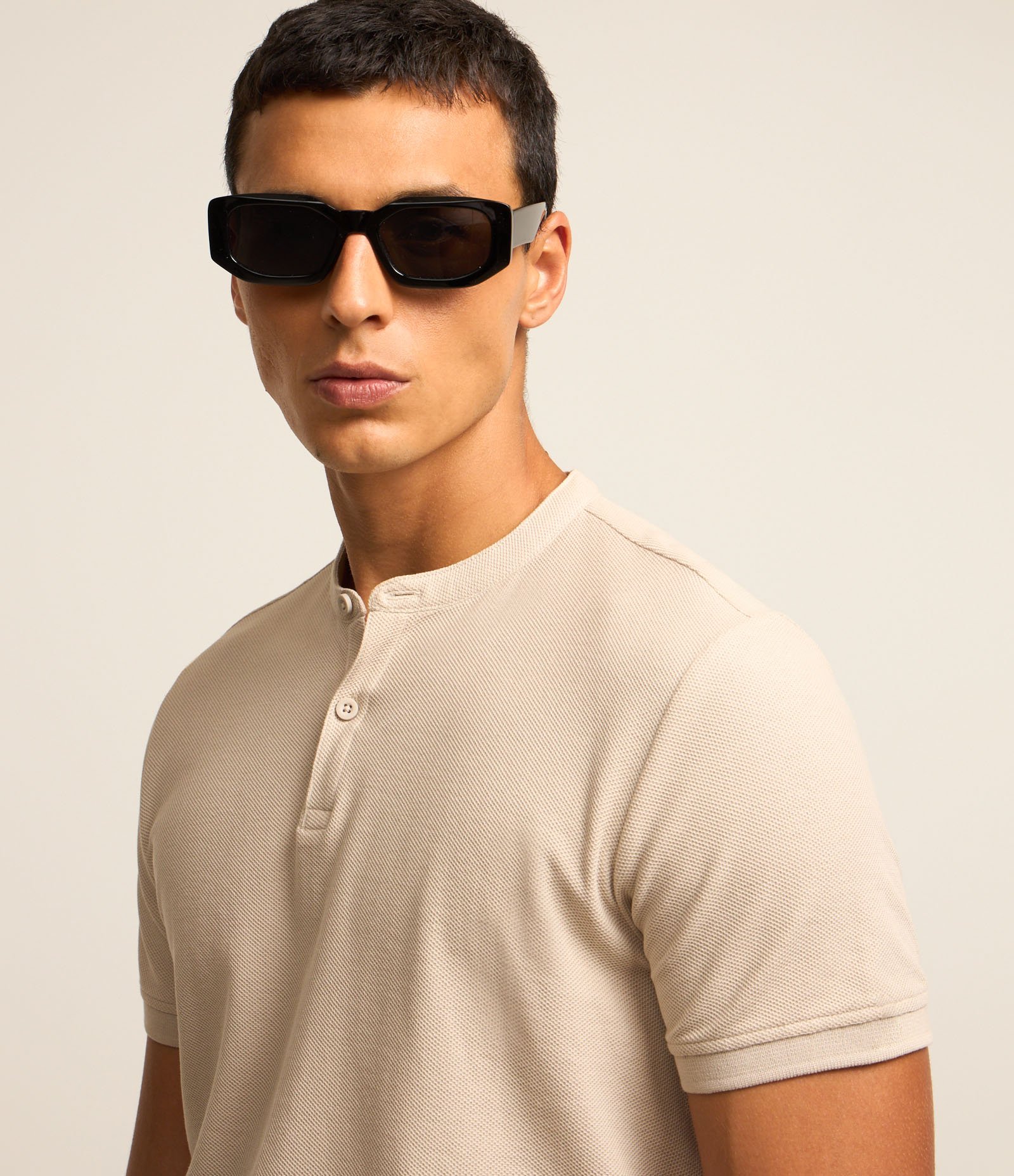 Camisa Polo Slim em Piquet Texturizado Bege Claro 3