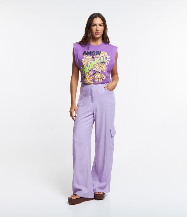 Calça Pantalona em Linho com Bolsos Cargo