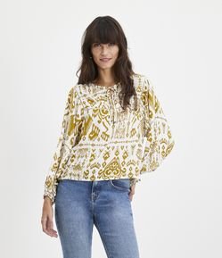 Blusa em Viscolinho com Manga Ampla e Estampa Étnica