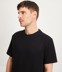 Camiseta Comfort com Textura Canelada e Manga Curta