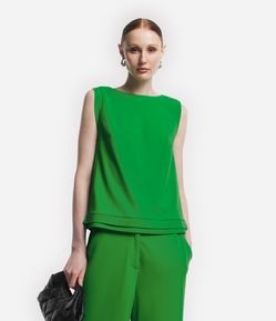 Blusa Sem Manga em Crepe com Sobreposição na Barra