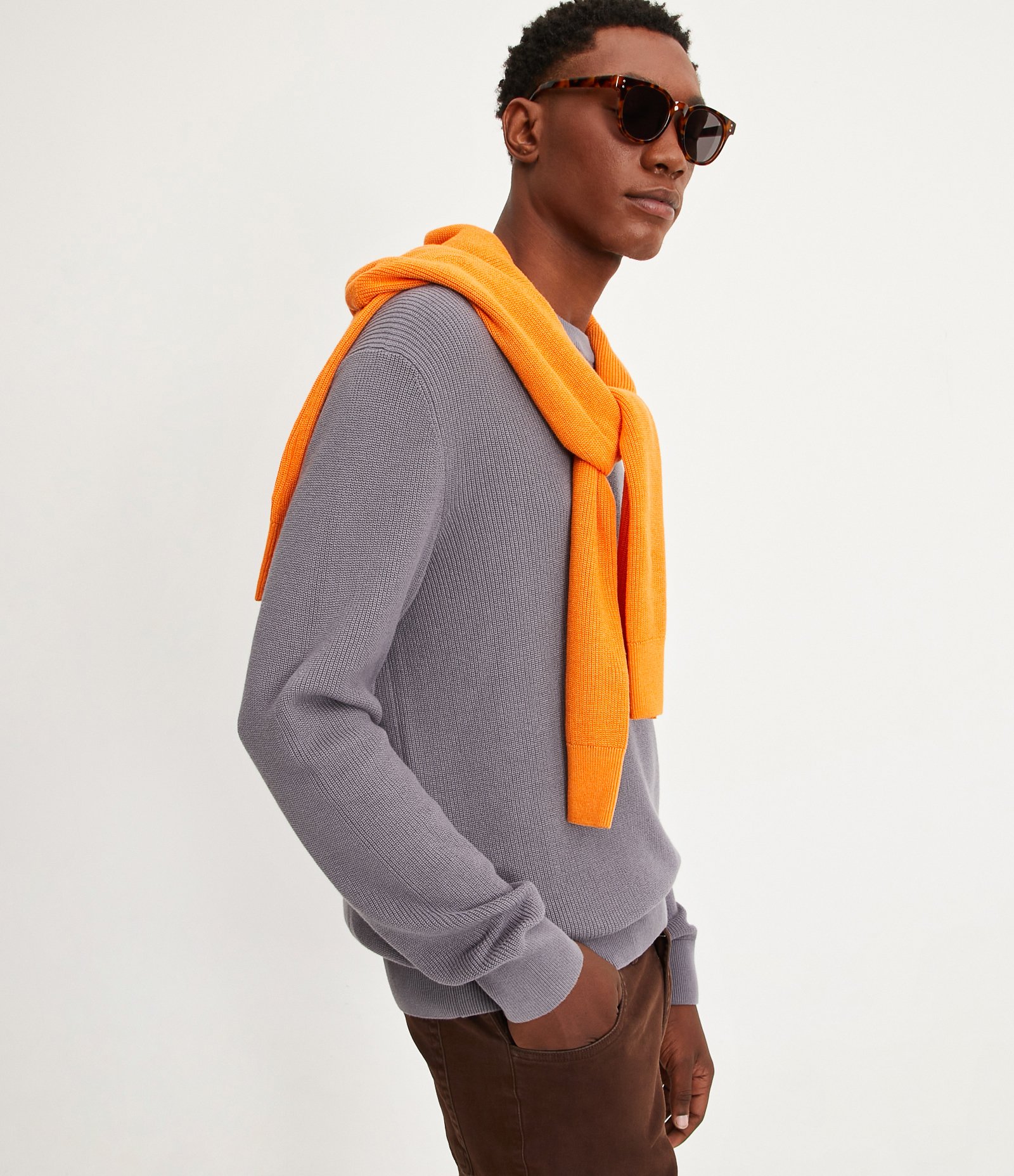 Suéter Comfort em Tricô com Textura e Gola Redonda 1