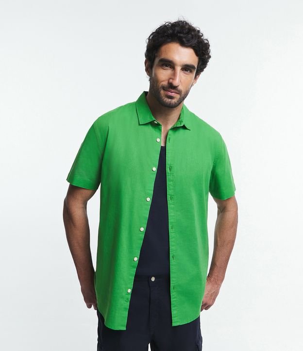 Camisa Comfort Básica em Linho com Manga Curta Verde 1