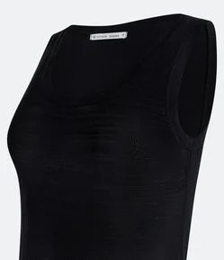 Blusa Sem Manga em Tricô Leve com Gola U