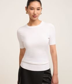 Blusa Básica em Tricô com Barra Canelada