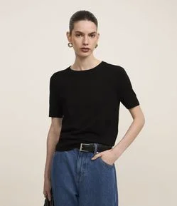 Blusa Básica em Tricô com Barra Canelada