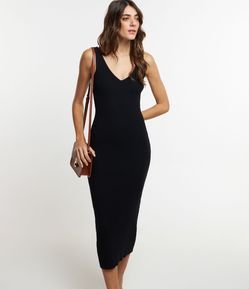 Vestido Midi em Tricô Texturizado com Decote V