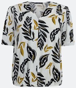 Blusa em Meia Malha com Elástico na Barra e Ombreira