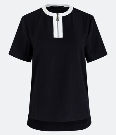 Blusa em Crepe com Gola Contrastante e Abertura Frontal de Zíper Blusa em Crepe com Gola Contrastante e Abertura Frontal de Zíper