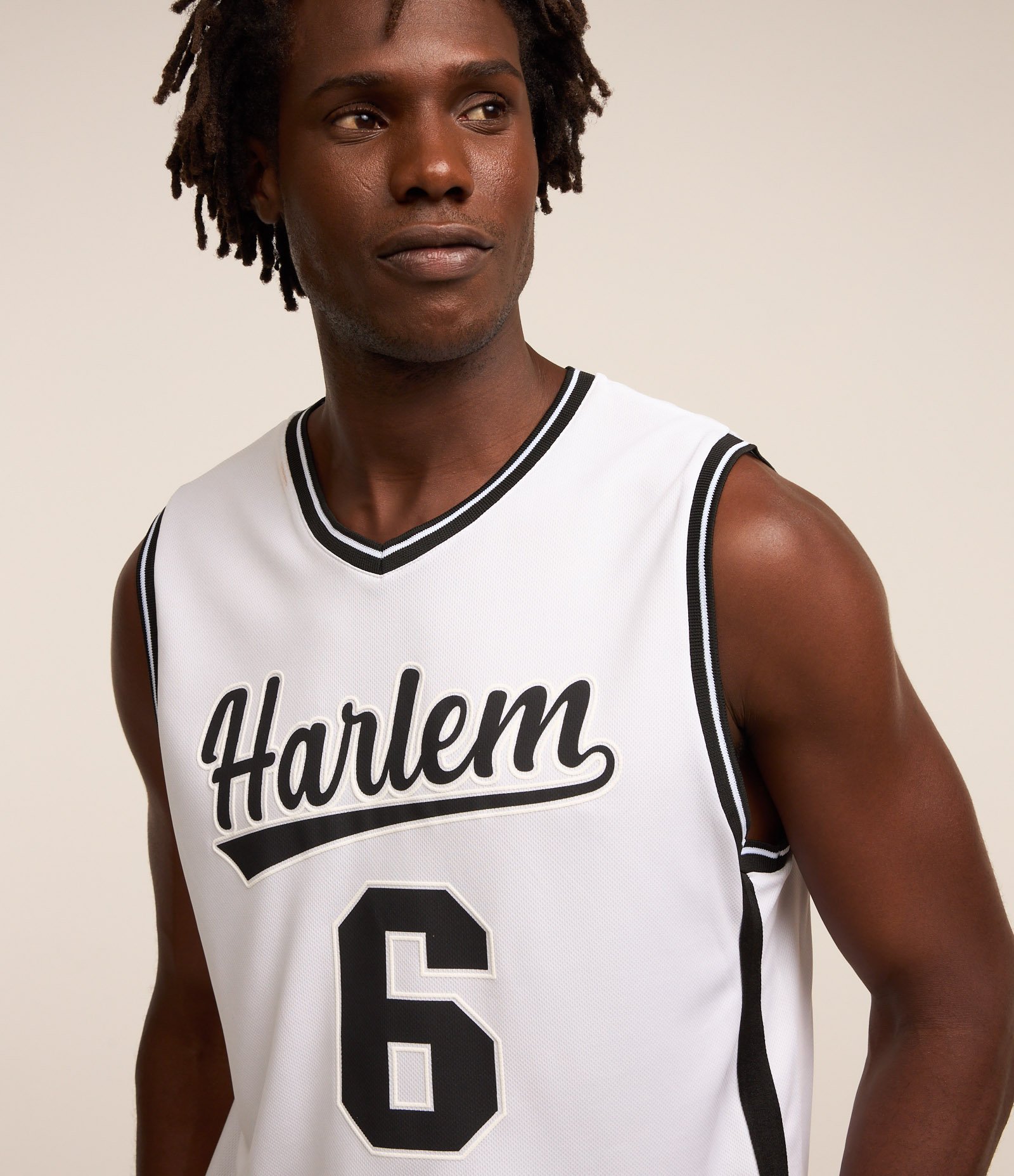 Regata Esportiva de Basquete com Textura e Estampa Harlem 6 Branco 1
