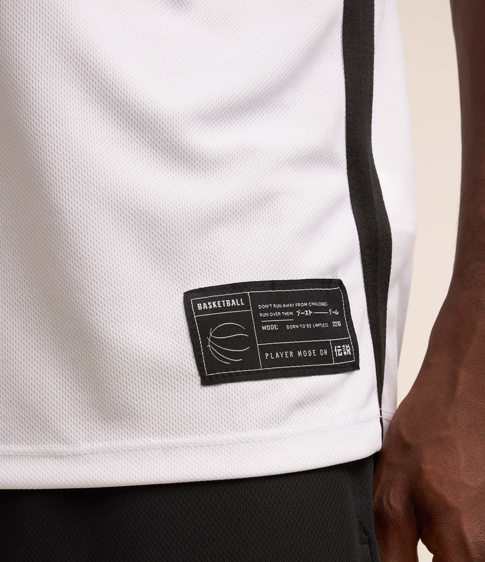 Regata Esportiva de Basquete com Textura e Estampa Harlem 6 Branco 4