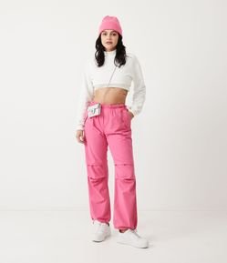 Calça Parachute em Sarja com Puxadores no Cós e Recortes no Joelho