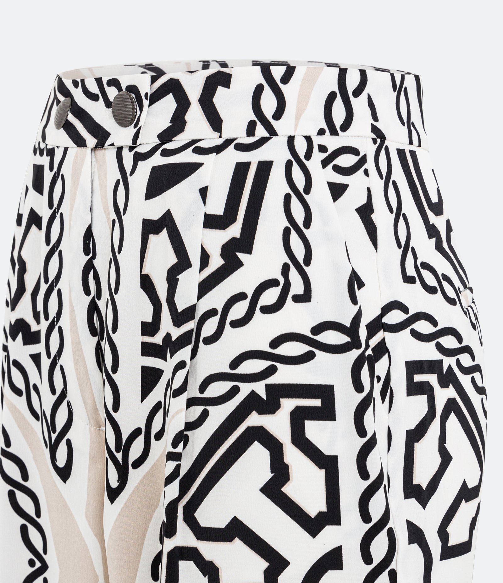 Calça Reta em Cetim com Cós Transpassado e Estampa de Correntes Off White 6