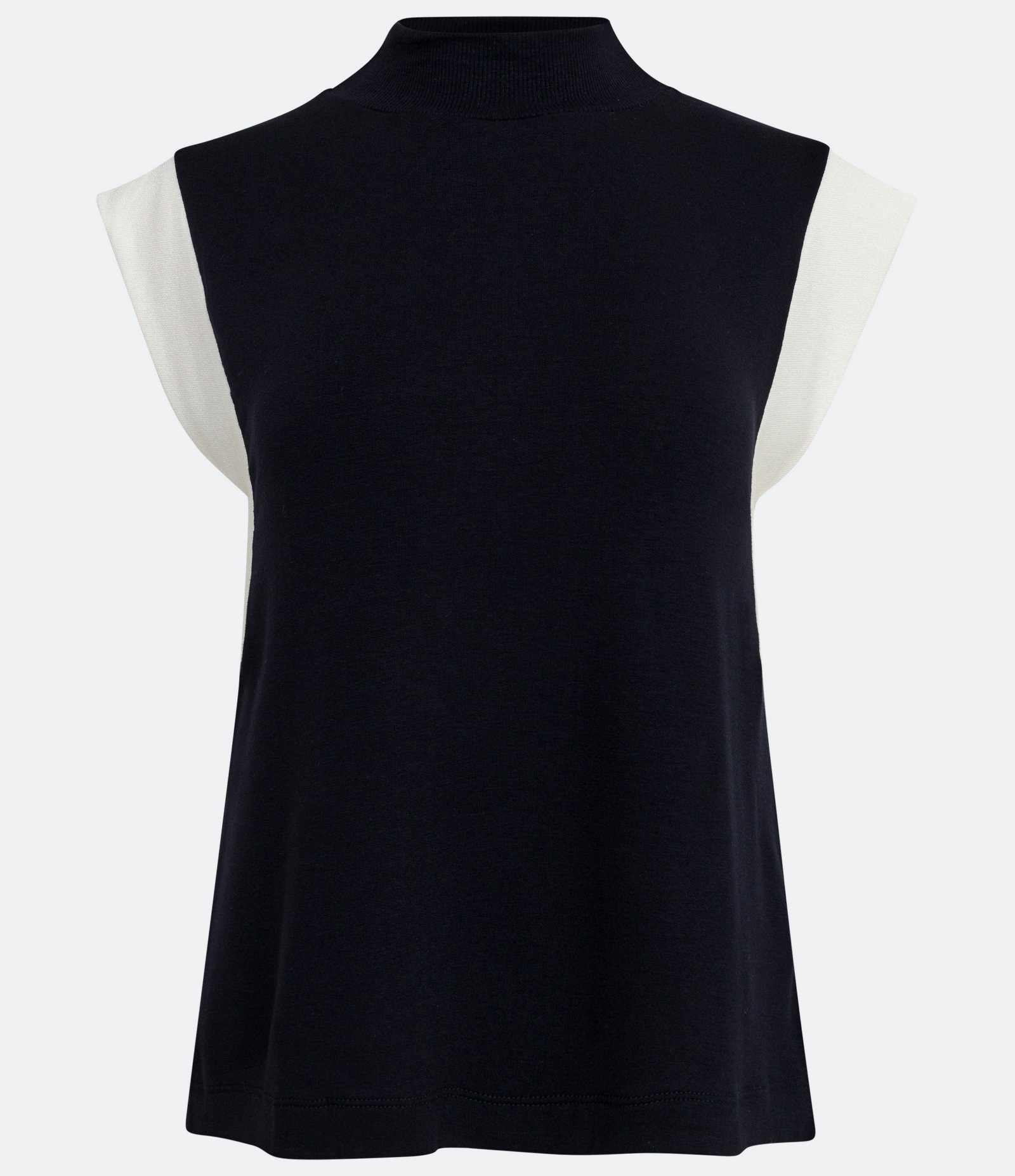 Blusa em Moletinho com Recorte Contrastante na Cava Preto 1