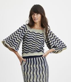 Blusa Curta em Tricô com Decote Quadrado e Textura de Ondas