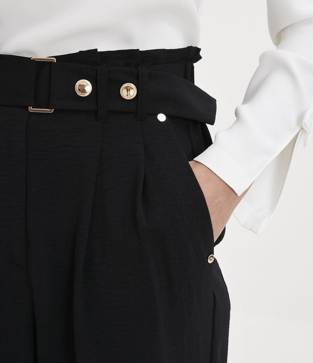 Pantalón Zanahoria Texturizada con Cinturón y Cintura Elástica Negro 4