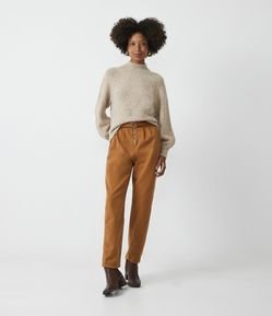 Calça Slouchy em Sarja com Fivela