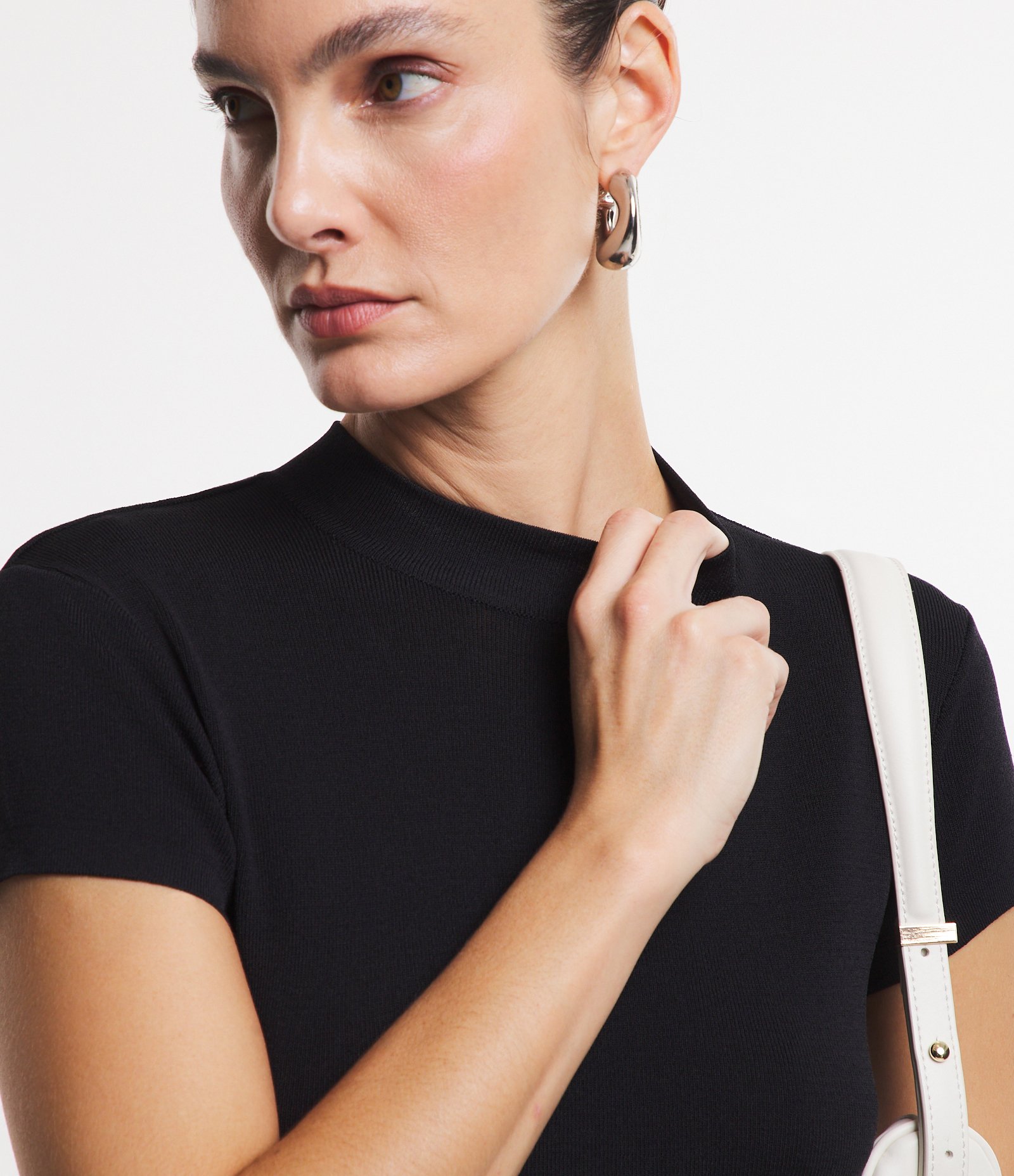 Blusa Canelada em Ribana com Gola Altinha Preto 1