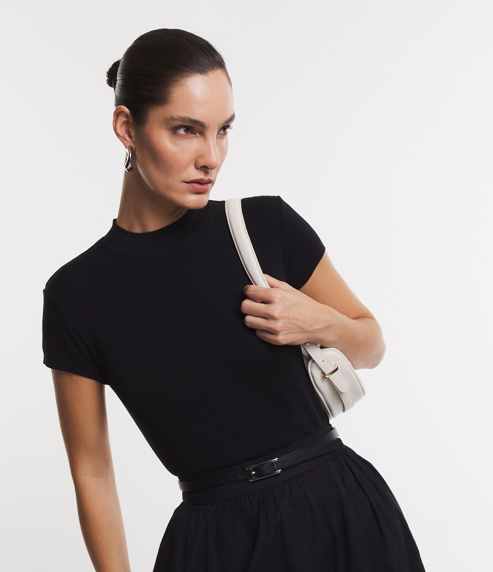 Blusa Canelada em Ribana com Gola Altinha Preto 3