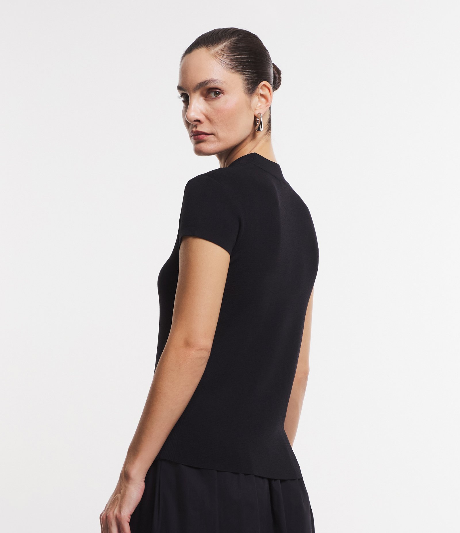 Blusa Canelada em Ribana com Gola Altinha Preto 5