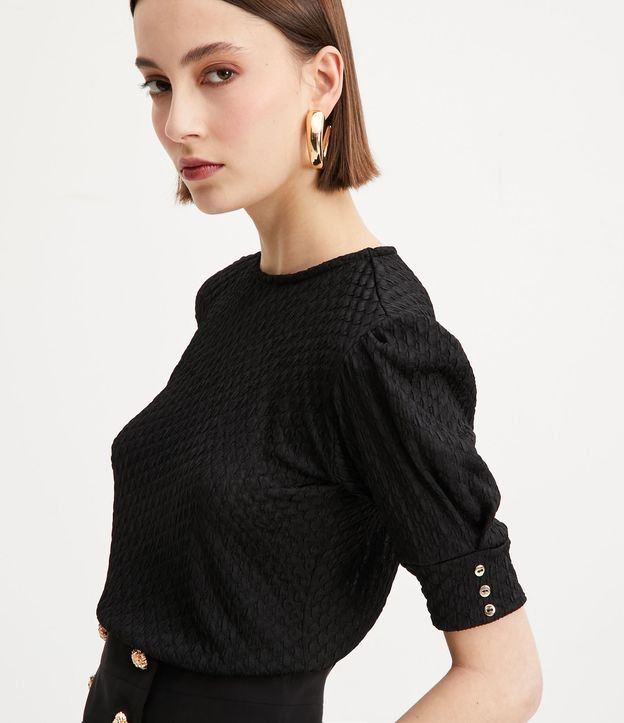 Blusa com Malha Texturizada e Manga Curta Bufante com Botõezinhos Preto 4