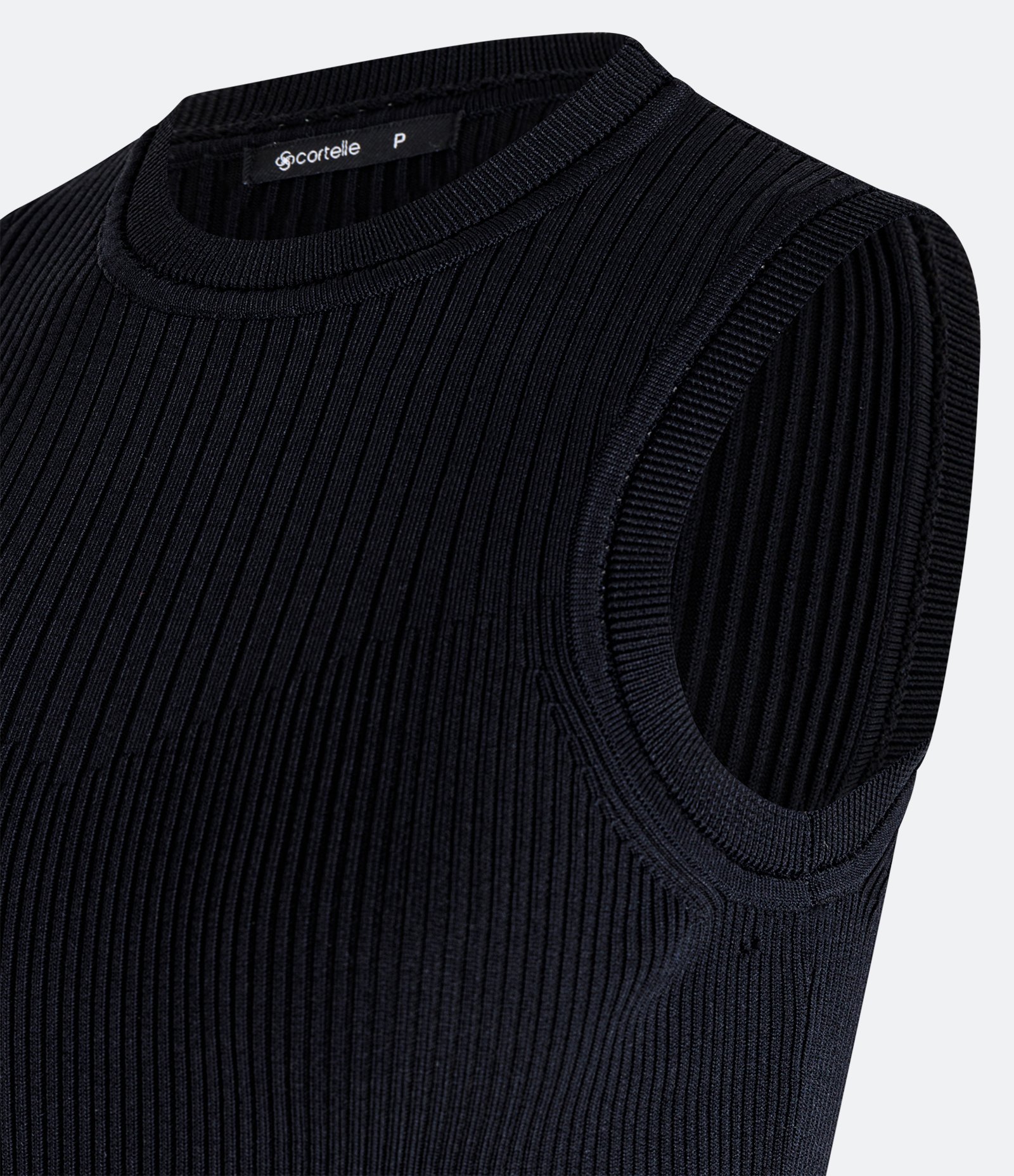 Blusa Sem Manga em Tricô com Ponto Diferenciado 6