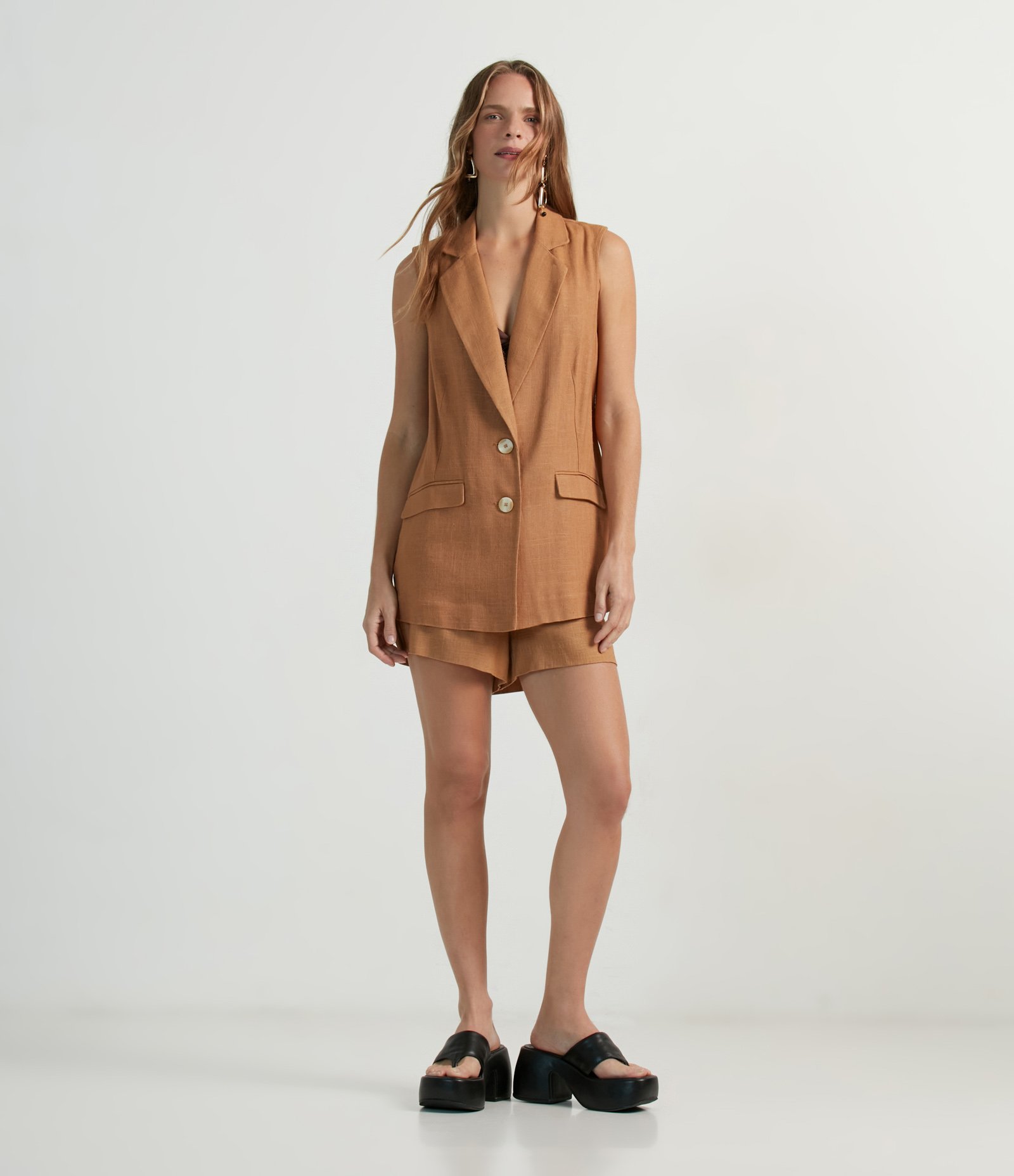 Short em Viscolinho com Dobras Sobrepostas 1