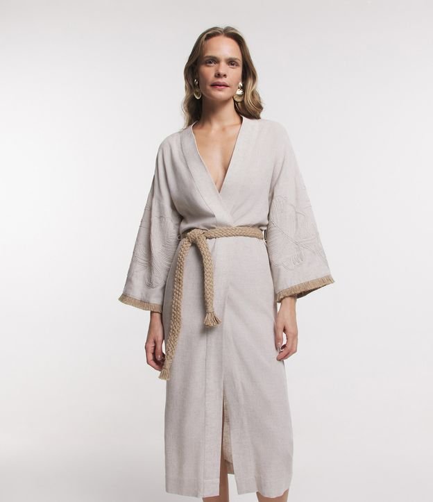 Kimono em Viscose com Franjas e Cordão para Amarração - Cor: Bege - Tamanho: P