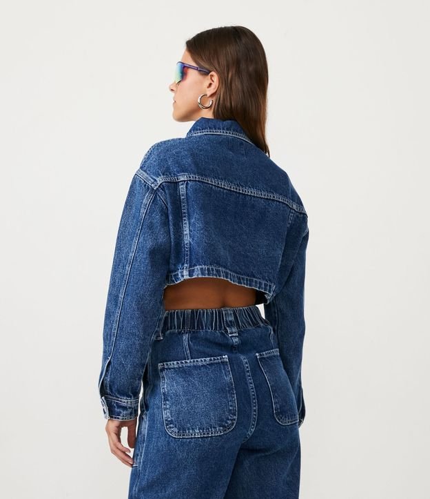 Jaqueta Cropped em Jeans com Bolsos Arredondados Azul 3