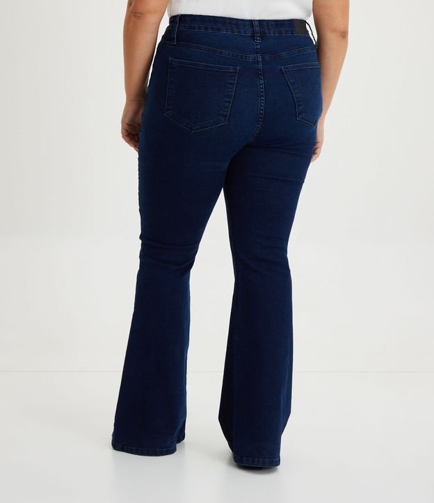 Calça Flare Jeans com Botão Diferenciado Curve & Plus Size Azul 3