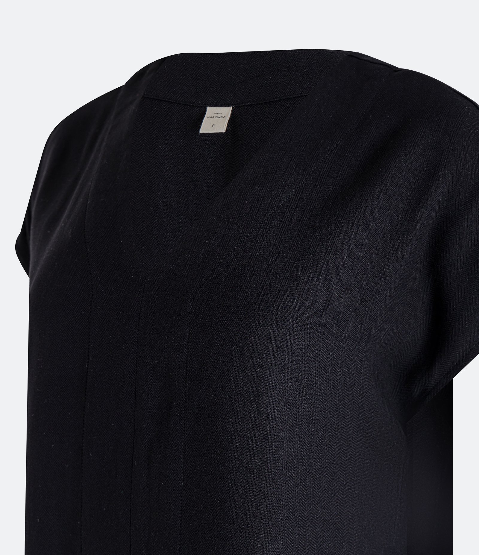 Blusa em Viscose com Decote V Preto 3