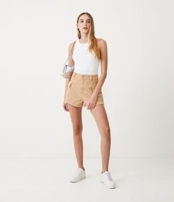 Short Cintura Alta em Sarja com Bolsos Cargo
