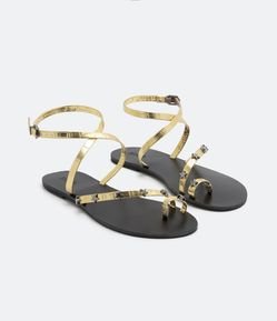Sandália Rasteira com Tachas nas Tiras