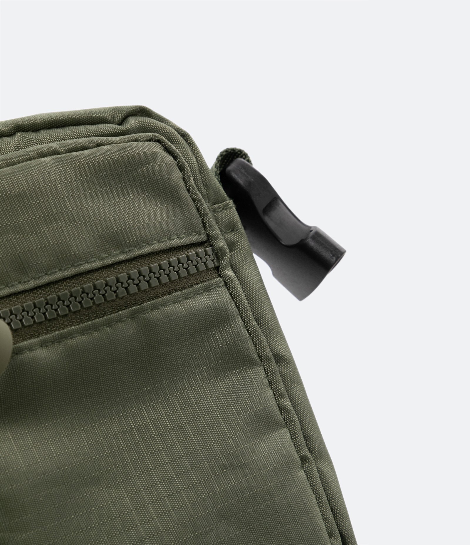 Bolsa Mini Bag com Bolso Frontal e Alça por Engate Verde Escuro 4