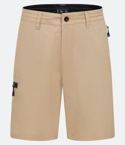 Bermuda Boardshort com Cós Fixo e Bolso Lateral Fusionado