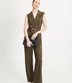 Macacão em Linho Reto com Cinto Fivela para Amarração