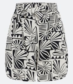Short Runner em Viscolinho com Laço e Flores Geométricas Estampadas