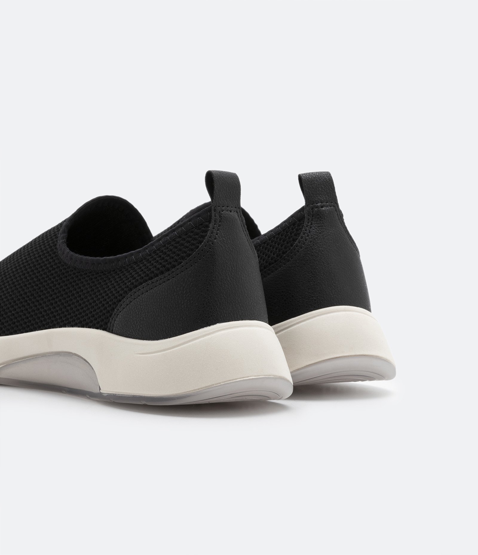 Tênis Knit Têxtil com Solado Diferenciado Preto 3