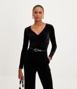 Body em Veludo com Decote V