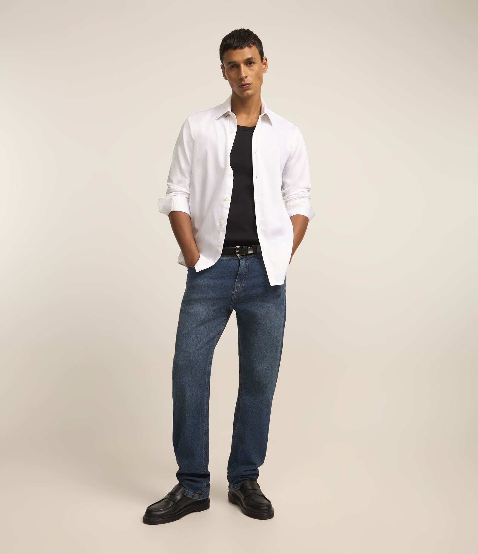 Calça Reta Básica Jeans Denim e Pesponto Contrastante Azul Médio 1