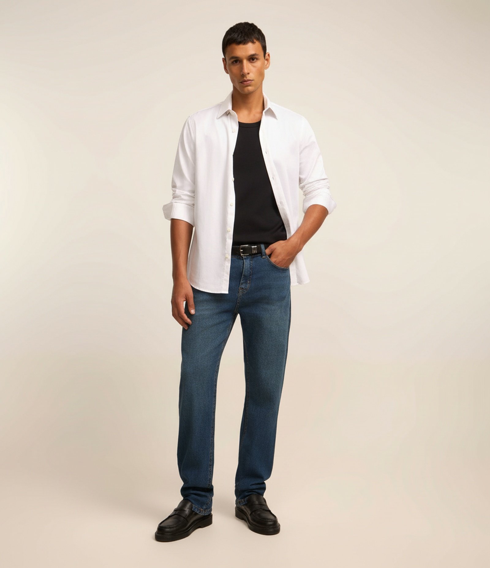 Calça Reta Básica Jeans Denim e Pesponto Contrastante Azul Médio 1