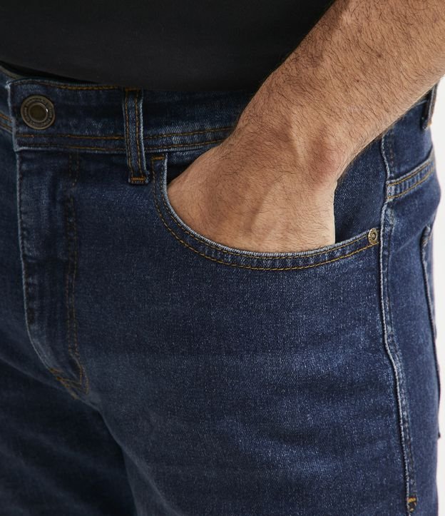 Calça Slim Jeans com Elastano e Pesponto Contrastante Azul Escuro 4